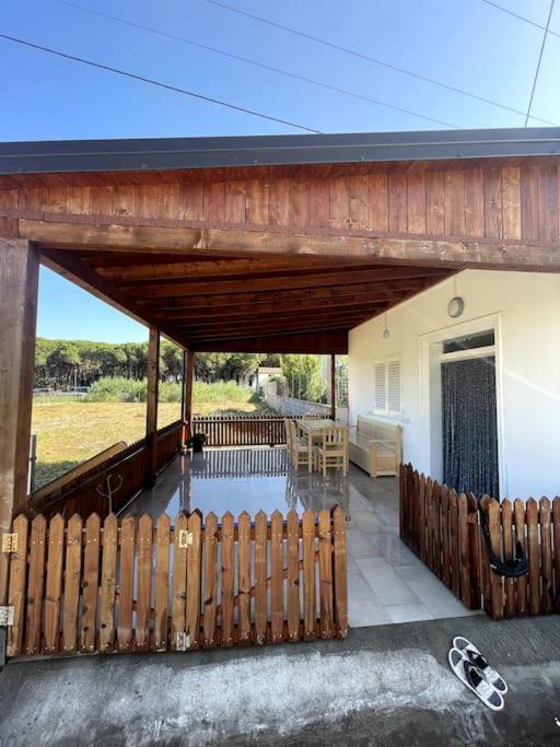 Hébergement de vacances Cozy 5-bed With Balcony Velipojë