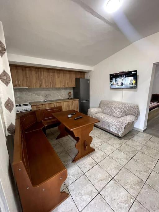 Cozy 5-bed With Balcony * Velipojë